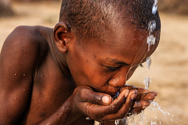 Give Water. Give Life！